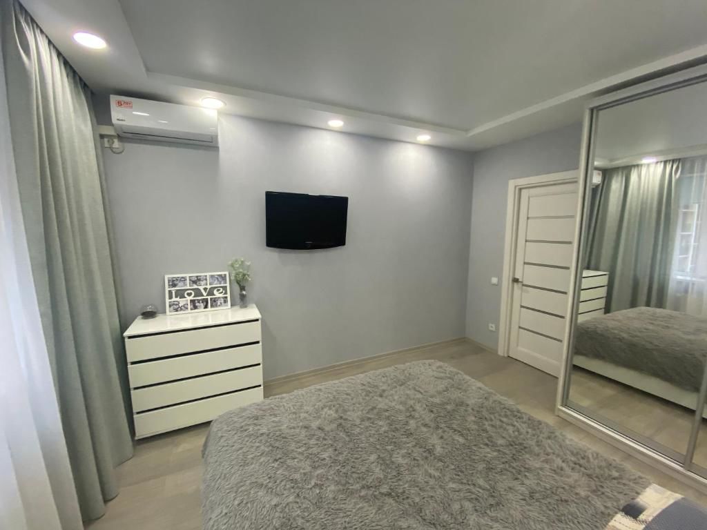 Апартаменты Современная студия с отдельной спальней с видом на Versal Park Ирпень